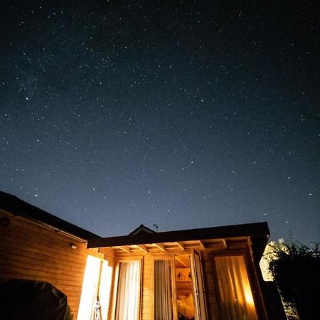 הוילה צ'יפנהאם Moors Wood Relaxing ,Tranquil Retreat With Hot Tub מראה חיצוני תמונה