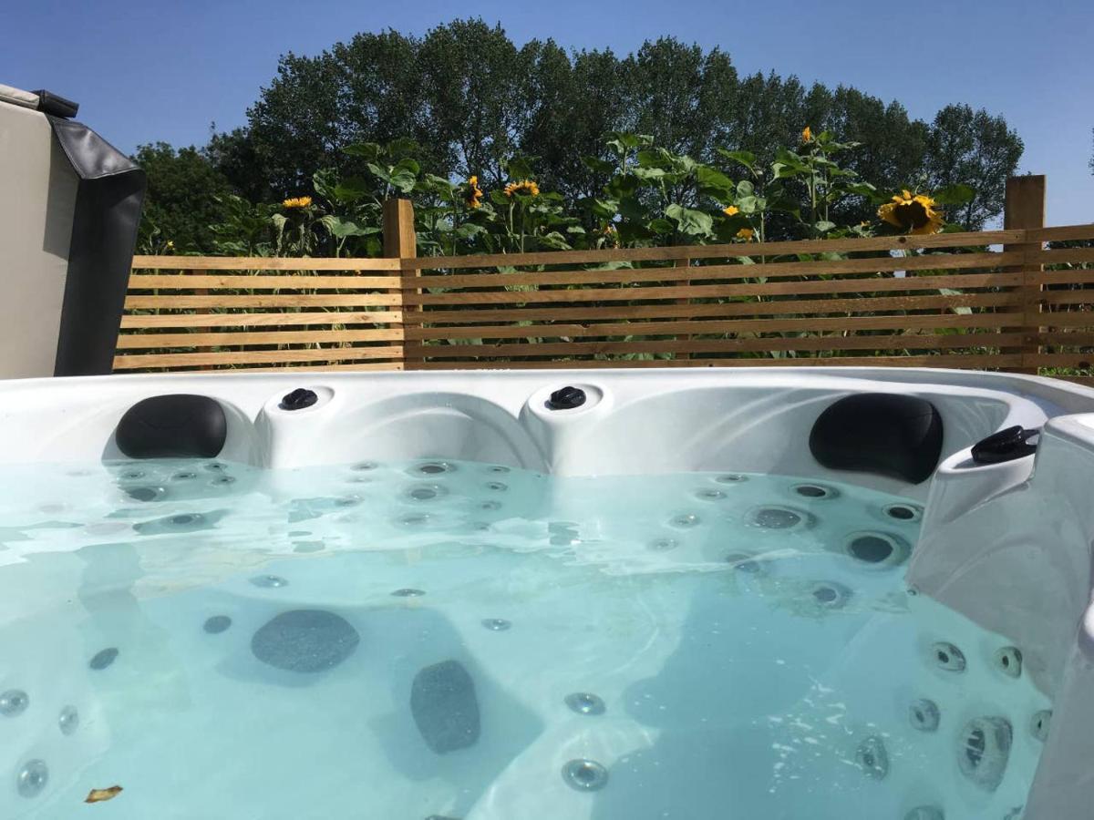 הוילה צ'יפנהאם Moors Wood Relaxing ,Tranquil Retreat With Hot Tub מראה חיצוני תמונה