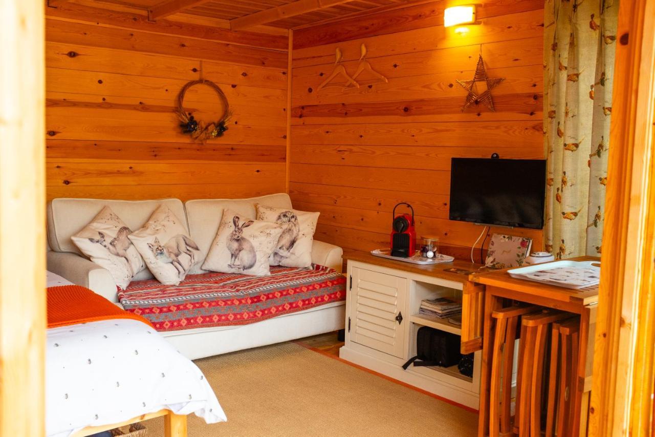 הוילה צ'יפנהאם Moors Wood Relaxing ,Tranquil Retreat With Hot Tub מראה חיצוני תמונה