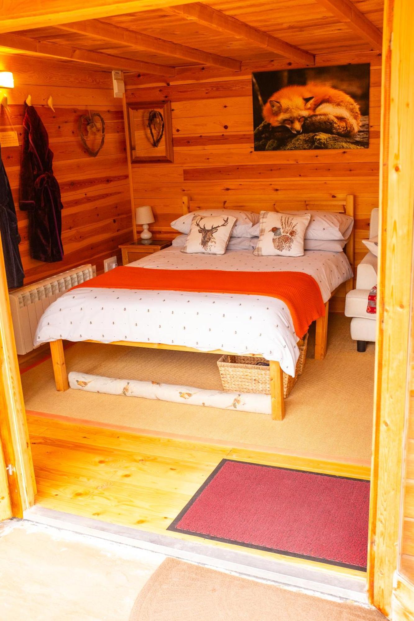 הוילה צ'יפנהאם Moors Wood Relaxing ,Tranquil Retreat With Hot Tub מראה חיצוני תמונה